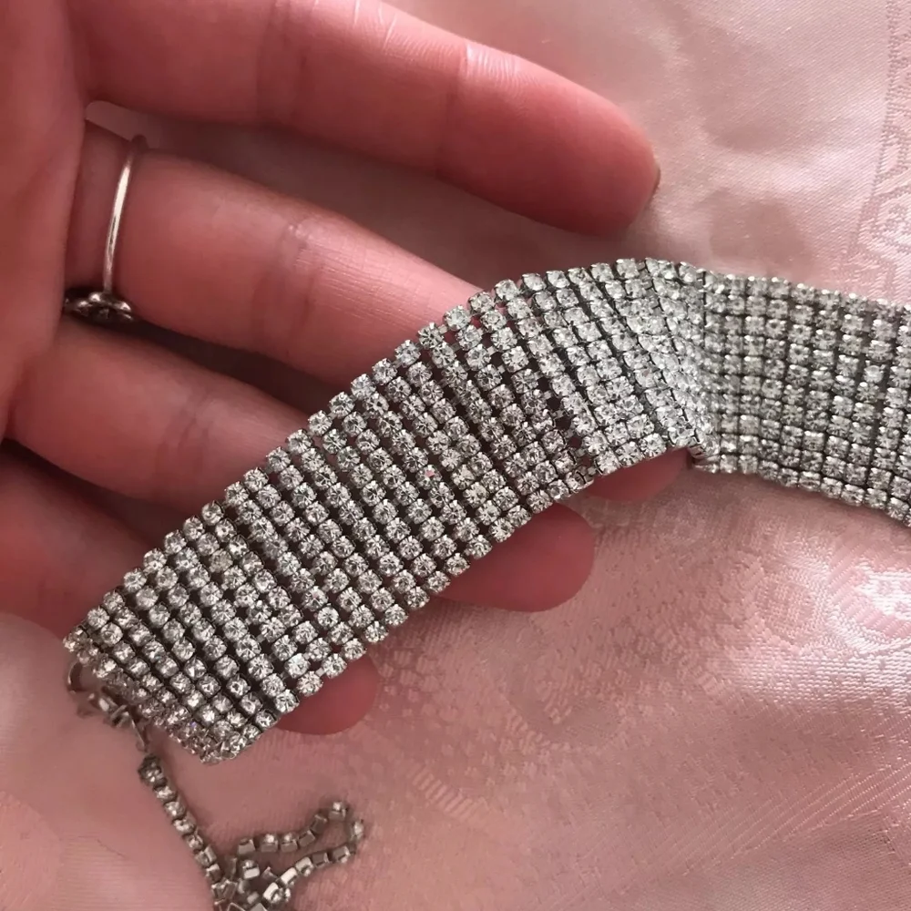 Rhinestone Choker Chain Drop Necklace